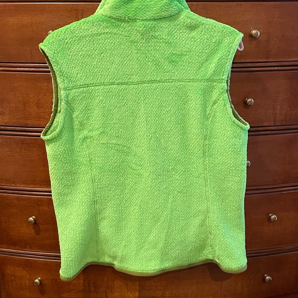 Patagonia women’s fleece vest size Large. - Picture 3 of 3